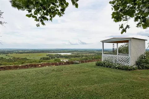 8992 9 Hwy, Wetumka, OK 74883