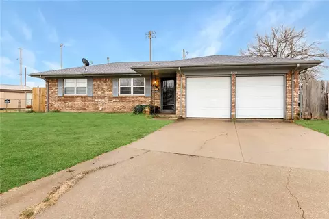 820 Mission Dr, Anadarko, OK 73005