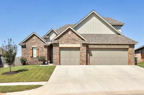 3017 Drake Crest Dr, Edmond, OK 73034