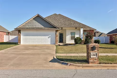1347 SE 16th Pl, Newcastle, OK 73065