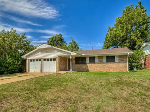 503 NE 20th St, Moore, OK 73160