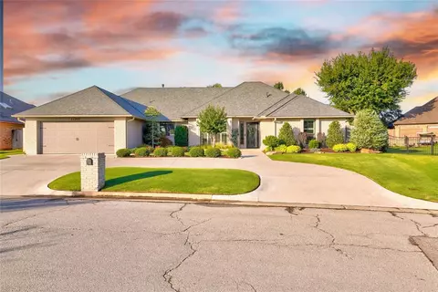 11305 Country Dr, Oklahoma City, OK 73170