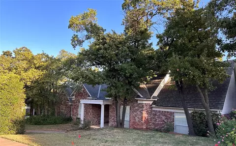 2701 Mission Dr, Edmond, OK 73034