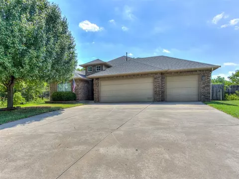 720 Hedgewood Dr, Moore, OK 73160