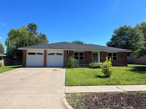 6080 Sunset Dr, Guymon, OK 73942