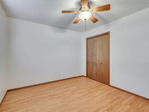 3910 Pine Tree Cir, Norman, OK 73072 photo 18