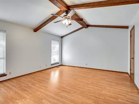 3910 Pine Tree Cir, Norman, OK 73072 photo 11