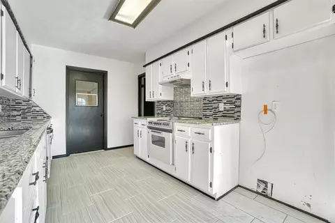 1704 Tyler St, Altus, OK 73521 photo 10