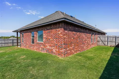 207 Springtree Dr, Harrah, OK 73045 photo 26