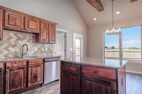 207 Springtree Dr, Harrah, OK 73045 photo 10