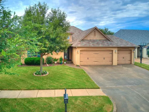 6917 NW 161st St, Edmond, OK 73013