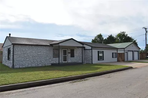 2701 S 17th St, Chickasha, OK 73018