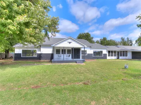 1701 E Woodson St, El Reno, OK 73036