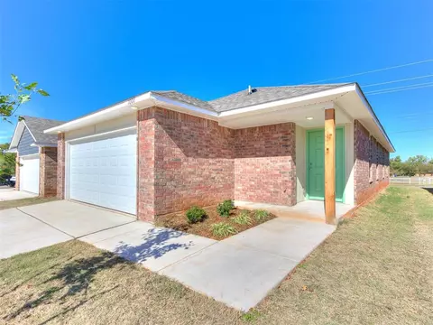 1006 Ichabod Cir, Chickasha, OK 73018