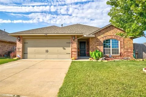 11805 SW 9th St, Yukon, OK 73099