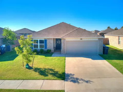 10621 SW 23rd Pl, Yukon, OK 73099