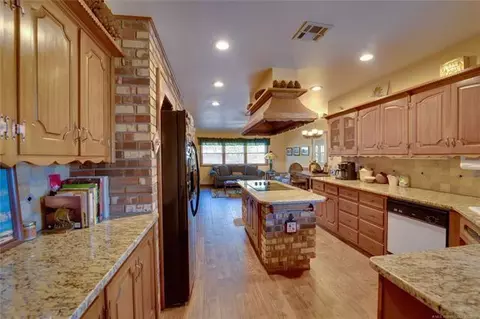 1413 Northcrest Dr, Ada, OK 74820 photo 7