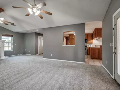 602 E Washington St, Crescent, OK 73028 photo 9