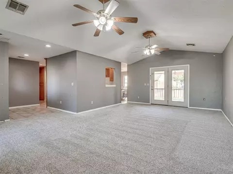 602 E Washington St, Crescent, OK 73028 photo 6