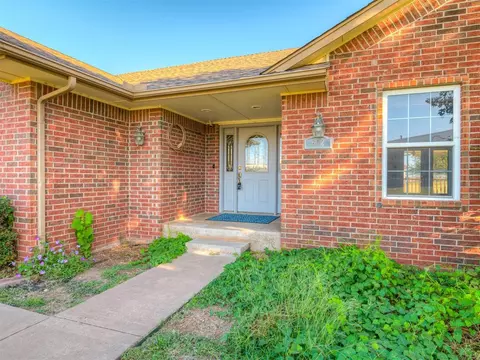 602 E Washington St, Crescent, OK 73028 photo 3