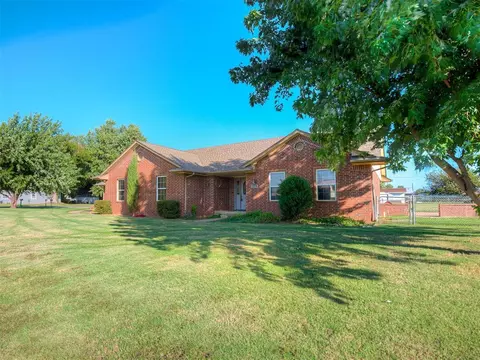 602 E Washington St, Crescent, OK 73028