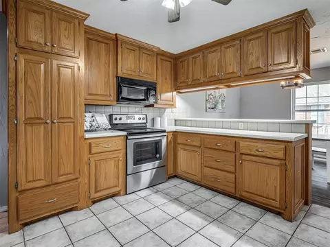 602 E Washington St, Crescent, OK 73028 photo 16