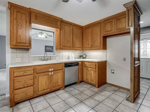 602 E Washington St, Crescent, OK 73028 photo 13