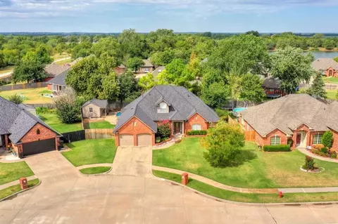 108 Bailey Ct, Norman, OK 73072