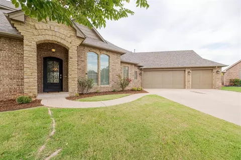 15405 Essex Ct, Edmond, OK 73013