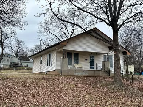 207 N Powell, Wynnewood, OK 73098