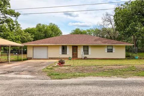 1515 N 6th St, Tecumseh, OK 74873
