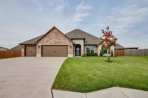 130 NW Hickory Cir, Piedmont, OK 73078