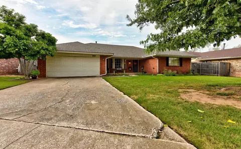 11108 NW 110th St, Yukon, OK 73099
