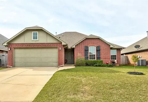 2304 NW 195th St, Edmond, OK 73012