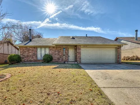 11632 SW 7th St, Yukon, OK 73099
