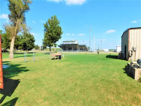 924 E Jefferson St, Crescent, OK 73028 photo 7