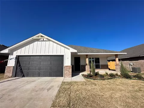 11917 SW 9th St, Yukon, OK 73099