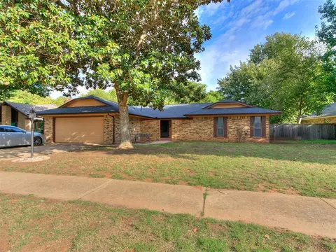 3915 Durango Cir, Norman, OK 73072