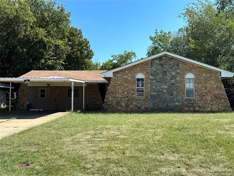 1608 Melinda Ln, Midwest City, OK 73130