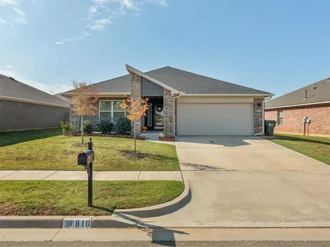 810 Barbaroot Dr, Norman, OK 73069