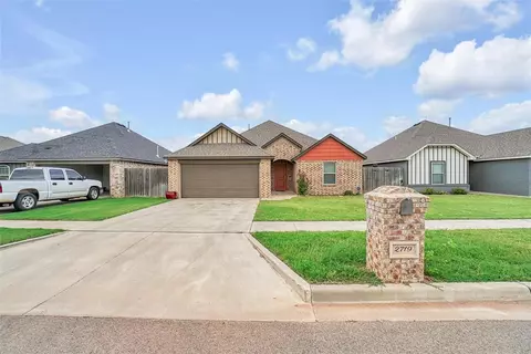 2719 Hayride Dr, Weatherford, OK 73096