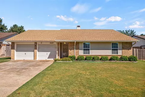 10229 Glascow Dr, Yukon, OK 73099
