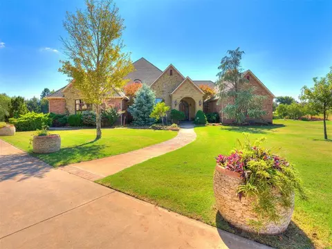 21850 Water Oak Cir, Edmond, OK 73012