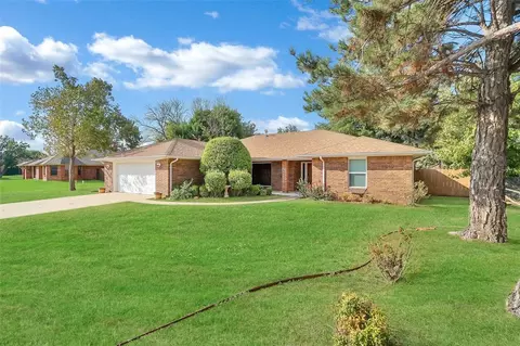 801 Ranch Rd N, Altus, OK 73521