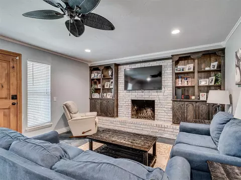 137 Loch Ln, Yukon, OK 73099