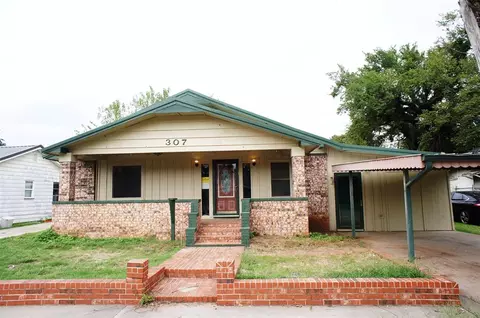 307 W Market St, Anadarko, OK 73005