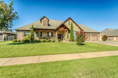 1839 Buckskin Ct, Blanchard, OK 73010