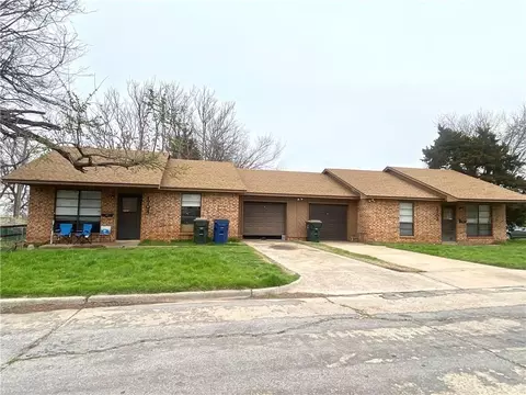 1702 W Virginia Ave, Chickasha, OK 73018