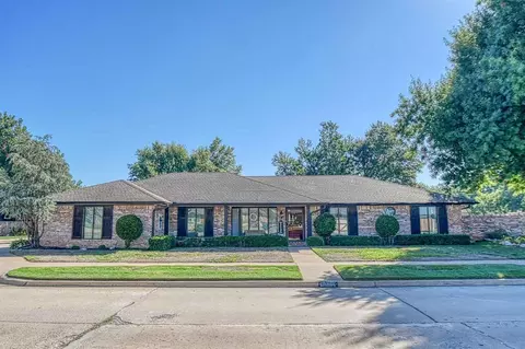 10400 S Ranchwood Manor Dr, Oklahoma City, OK 73139