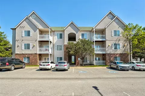 2200 Classen Blvd #10121, Norman, OK 73071